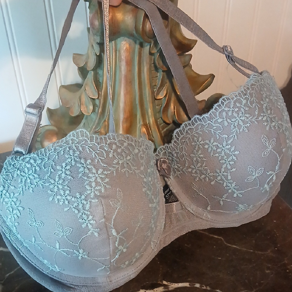 Smart & Sexy Gray Lace Underwire Bra